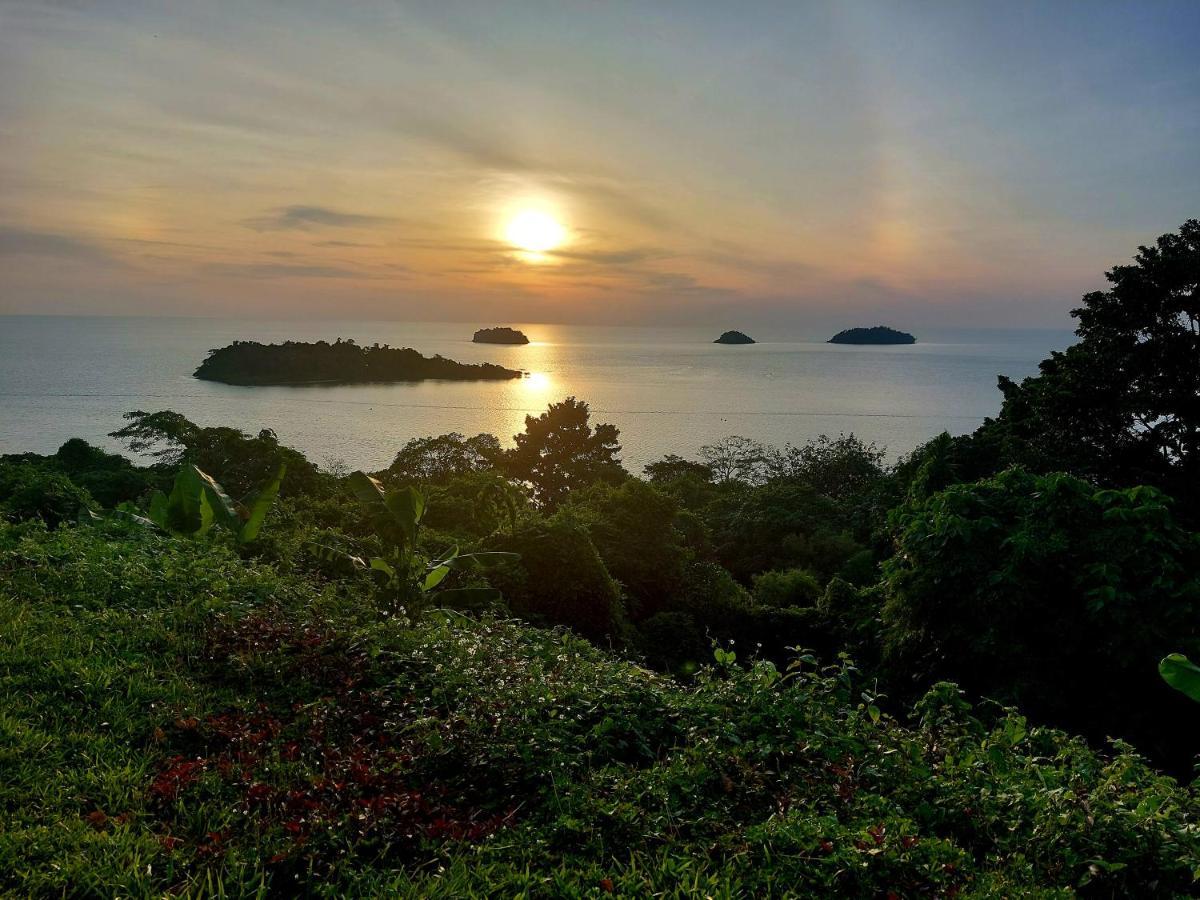 Red Moon Hideaway Otel Koh Chang Dış mekan fotoğraf